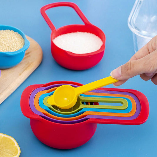 6pcs Plastic Measuring Spoon Set with Scale Measuring Cup.